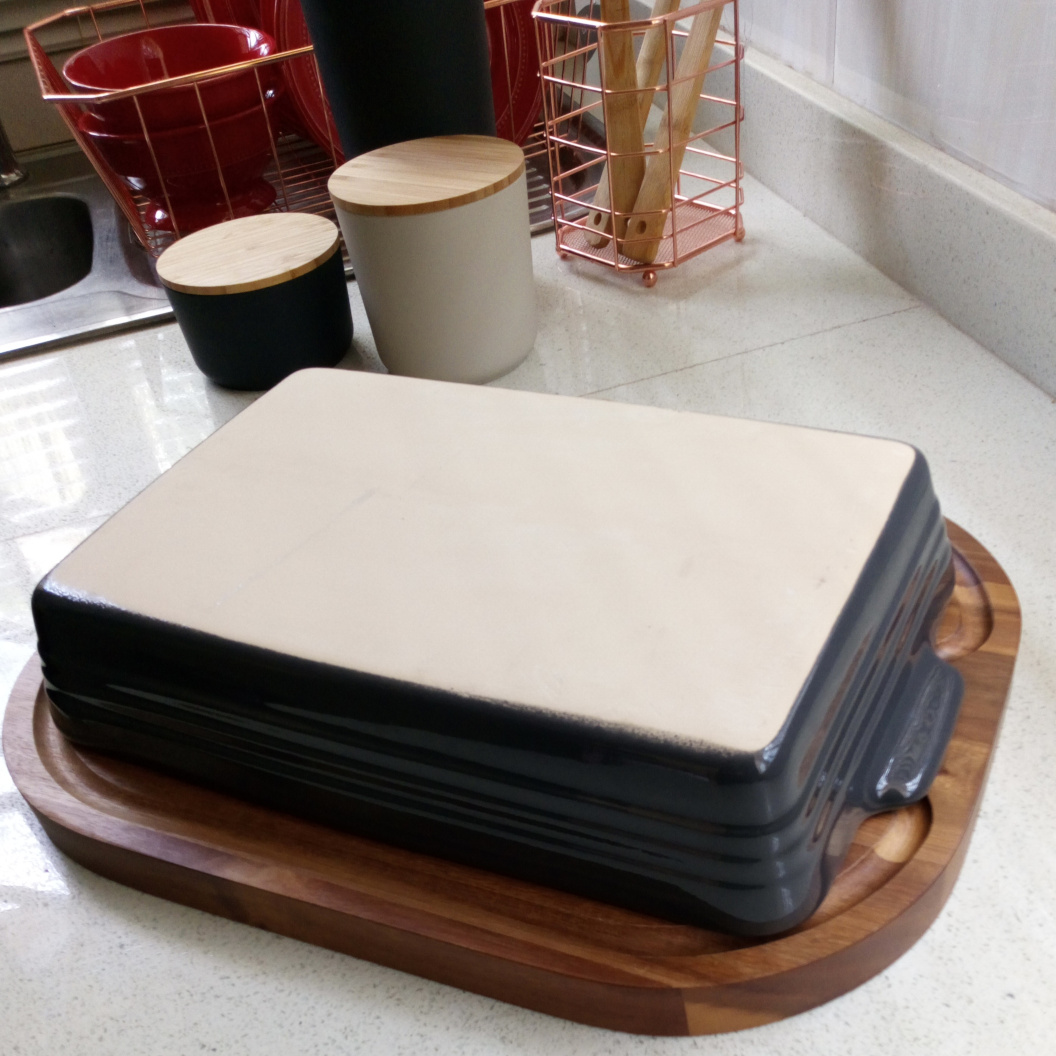 Morrisons Ceramic Rectangular Roaster - 31 Cm Morrisons Ceramic Rectangular Roaster - 31 Cm