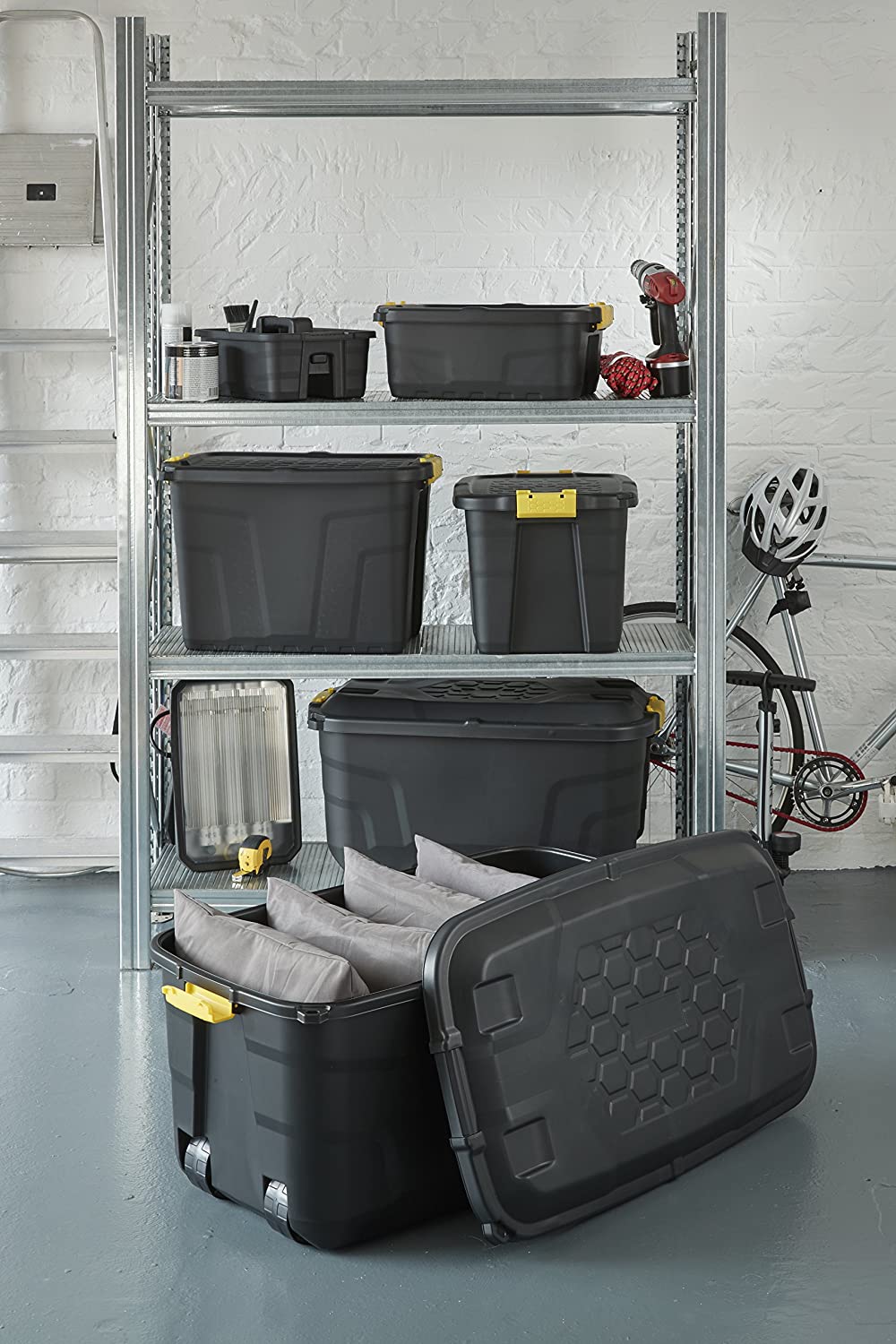 Strata Extra Large Mobile Heavy Duty Storage Container with Padlock Holes - 145 Litres - Image 3