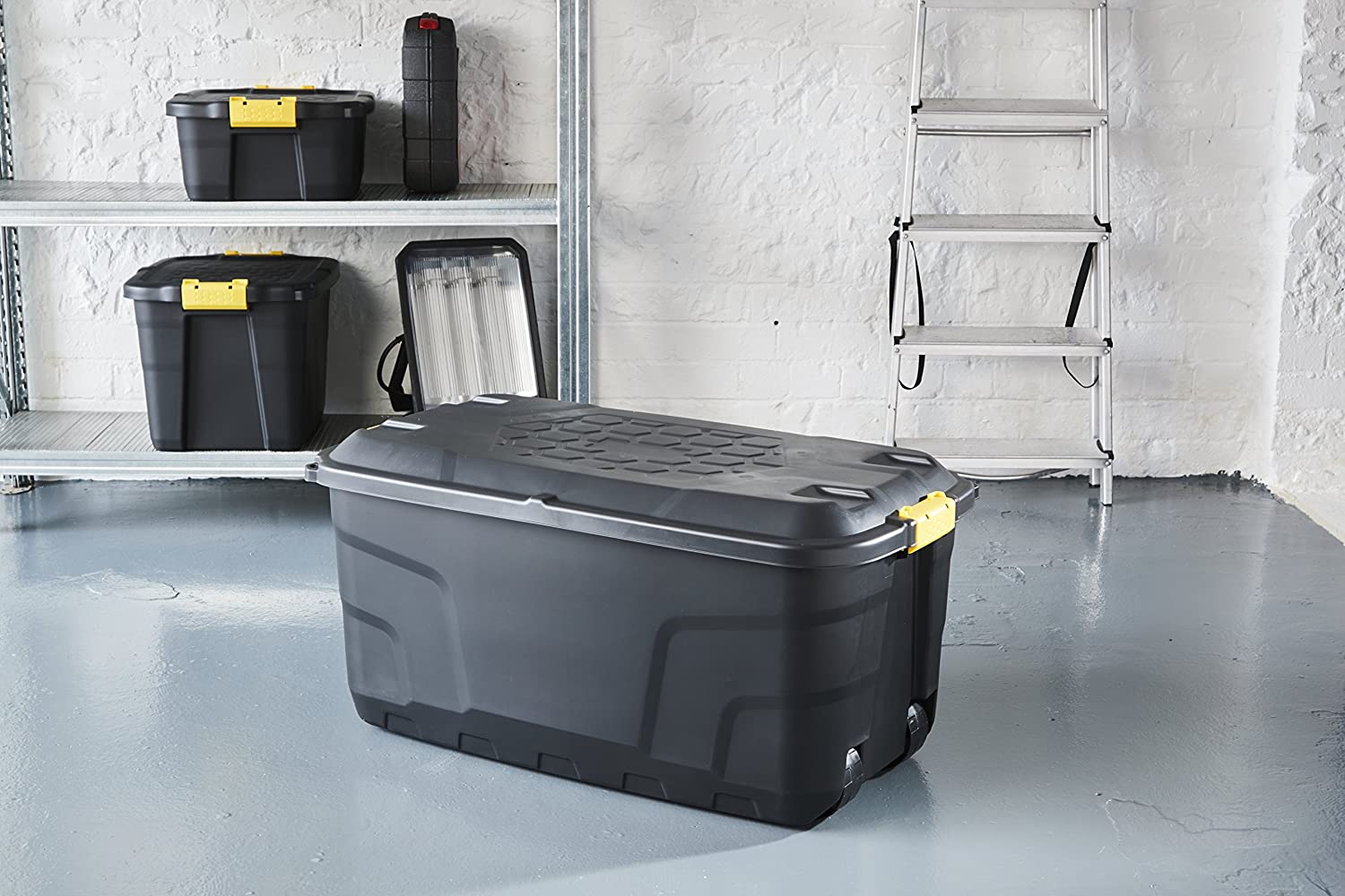 Strata Extra Large Mobile Heavy Duty Storage Container with Padlock Holes - 145 Litres